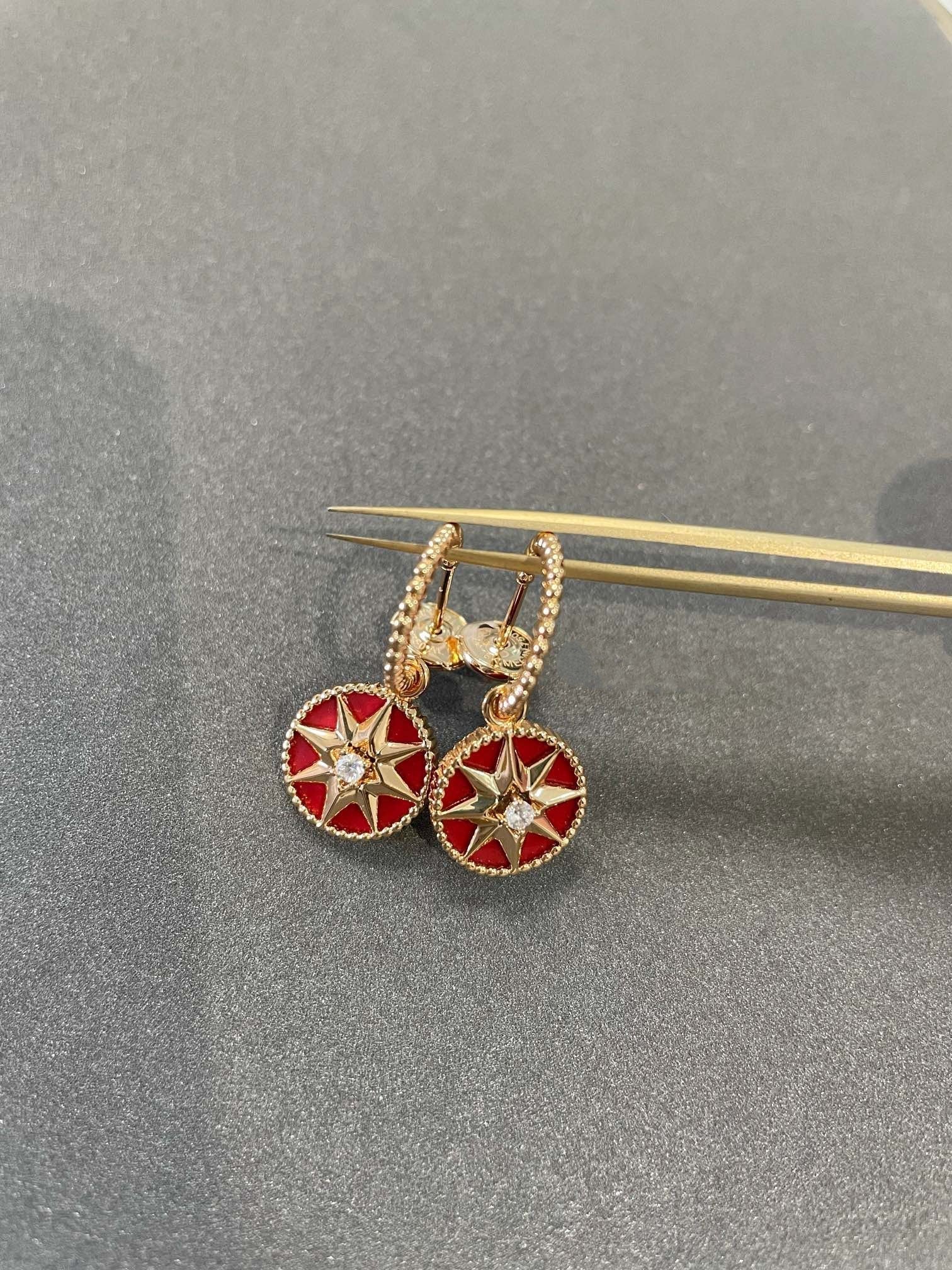 LUCKY STAR GOLD CARNELIAN EARRINGS
