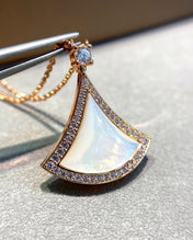 DREAM MOP DIAMOND PAVED PINK GOLD NECKLACE