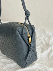 BV LOOP SMALL 23CM GREY CALFSKIN