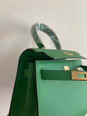 KELLY MINI 20 BAG IN EMERALD GREEN CALFSKIN WITH GOLD HARDWARE