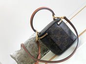 TRIOMPHE 9 CALFSKIN BLACK PATTERN BOX BAG
