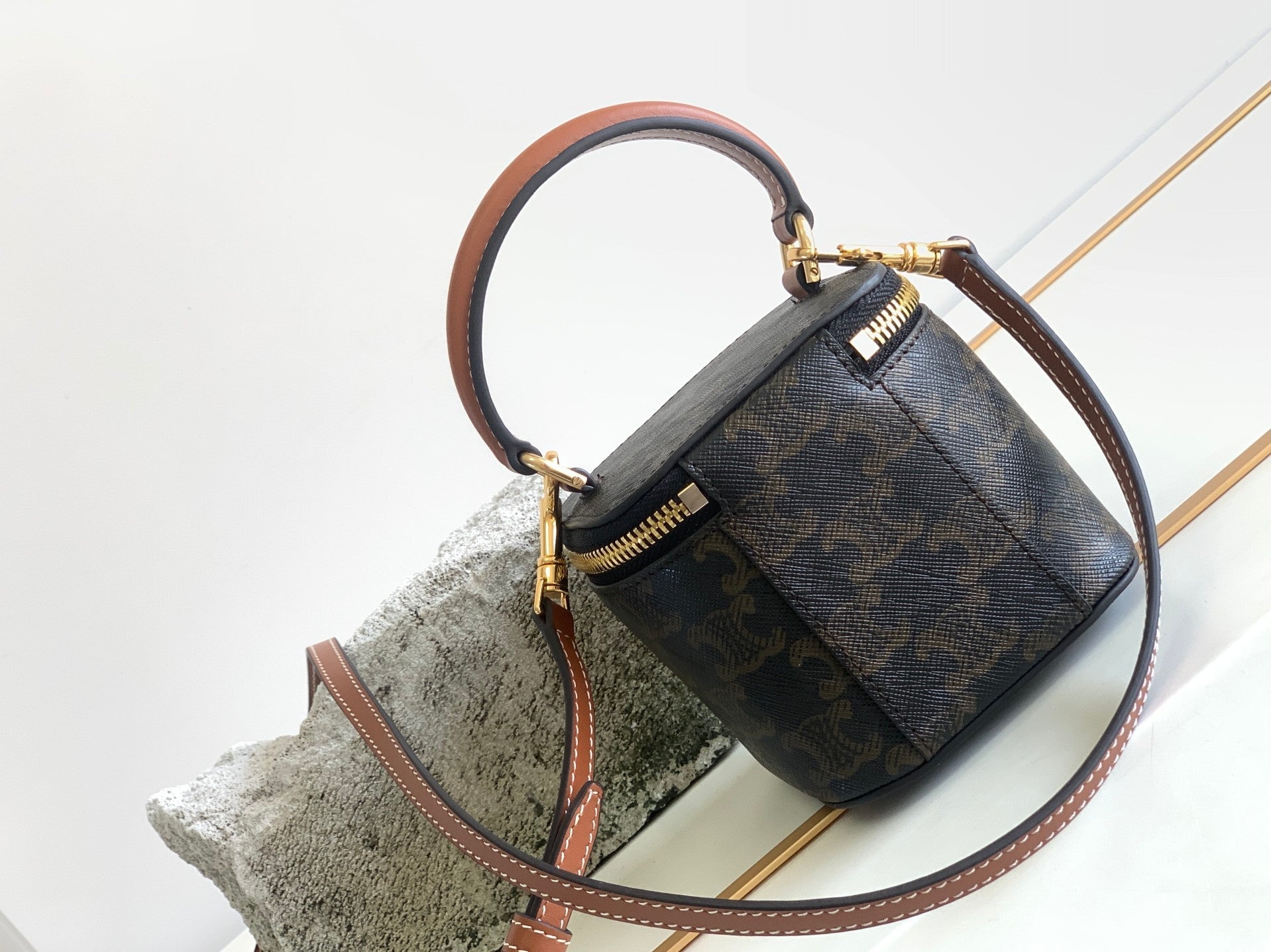 TRIOMPHE 9 CALFSKIN BLACK PATTERN BOX BAG