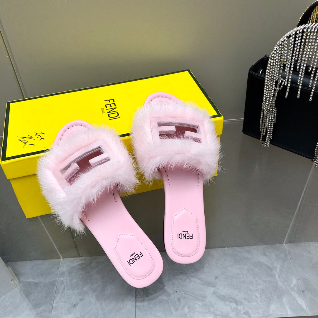 FENDI BAGUETTE MINK SLIDE SLIPPER IN LIGHT PINK FUR