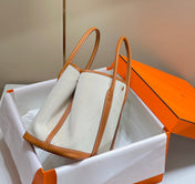 GARDEN PARTY 36CM IN WHITE TOILETS COTTON CANVAS AND BROWN CALFSKIN