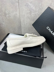 CHANEL 26S LOAFERS IN WHITE QUILTED CALFSKIN WITH CC LOGO