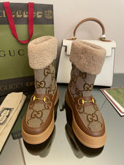 HORSEBIT SNOW ANKLE BOOTS IN ECRU BEIGE MONOGRAM JACQUARD FABRIC MIX BROWN CALFSKIN AND LAMB WOOL LINING