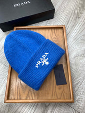 BEANIE HAT IN COBALT BLUE WOOL 108752
