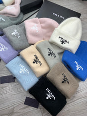 BEANIE HAT IN LIGHT BLUE WOOL 108744