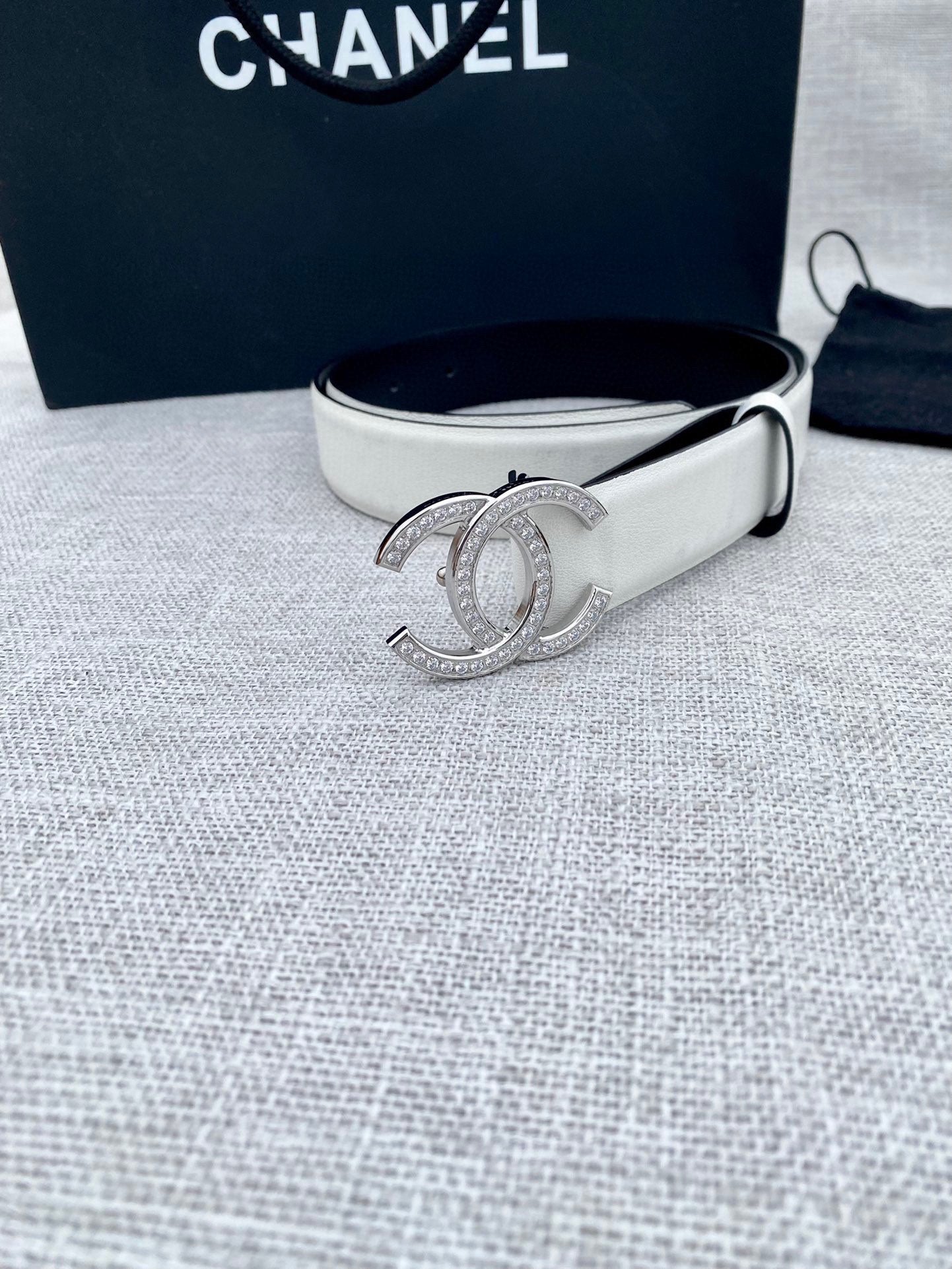 CHANEL 26S BELT 30 MM IN WHITE CALFSKIN 661509