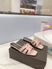 SL TRIBUTE SLIPPERS PINK NUDE CALFSKIN