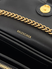 CRUSH CHAINED BAG 22 IN BLACK QUILTED CRUSHED CALFSKIN GOLD HARDWARE