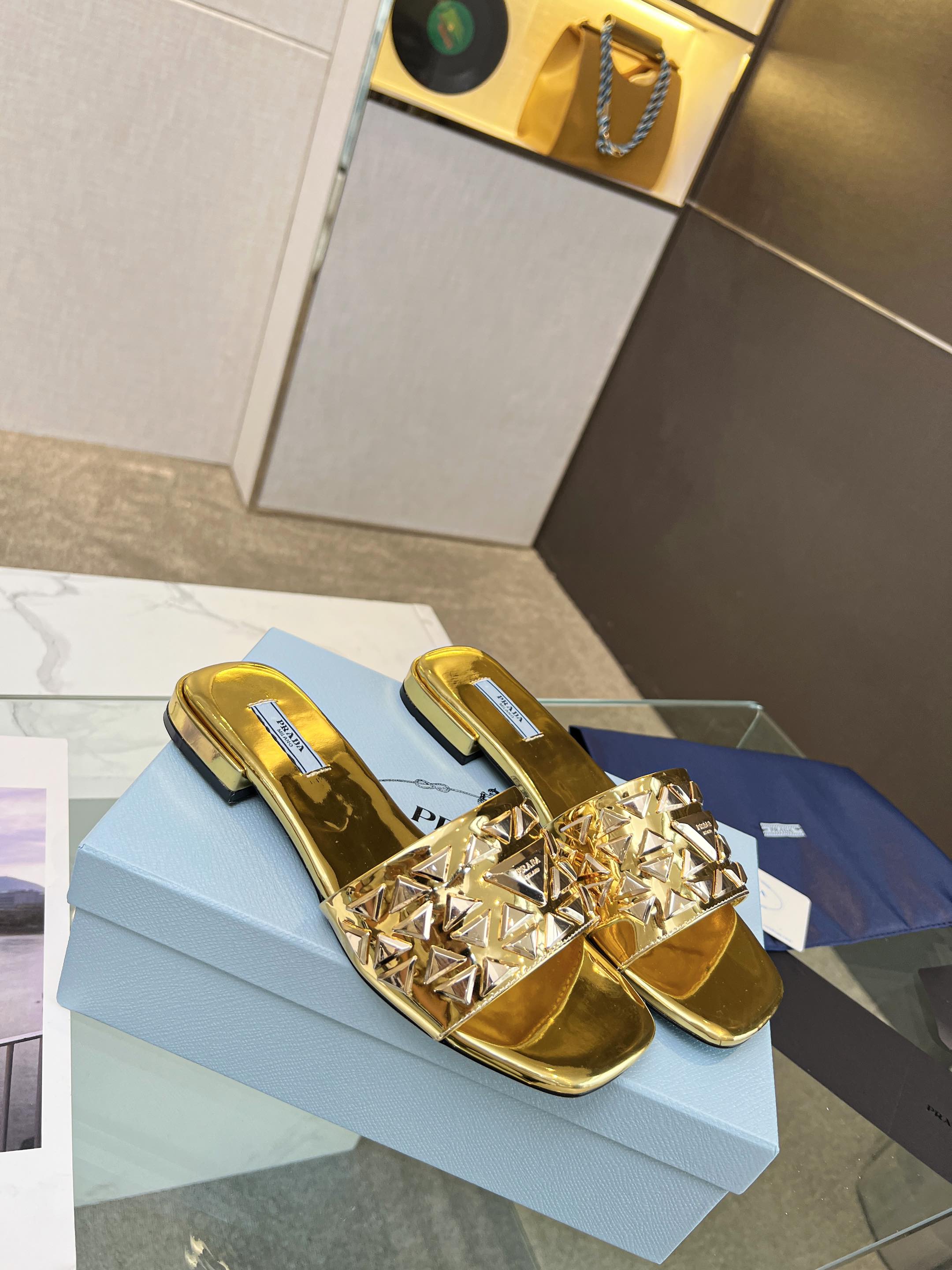 PRA EMBROIDERED SLIDES FLAT METALLIC GOLD CALFSKIN