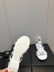 FLORAL FLAT SANDAL IN WHITE LAMBSKIN