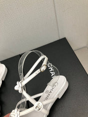 FLORAL FLAT SANDAL IN WHITE LAMBSKIN