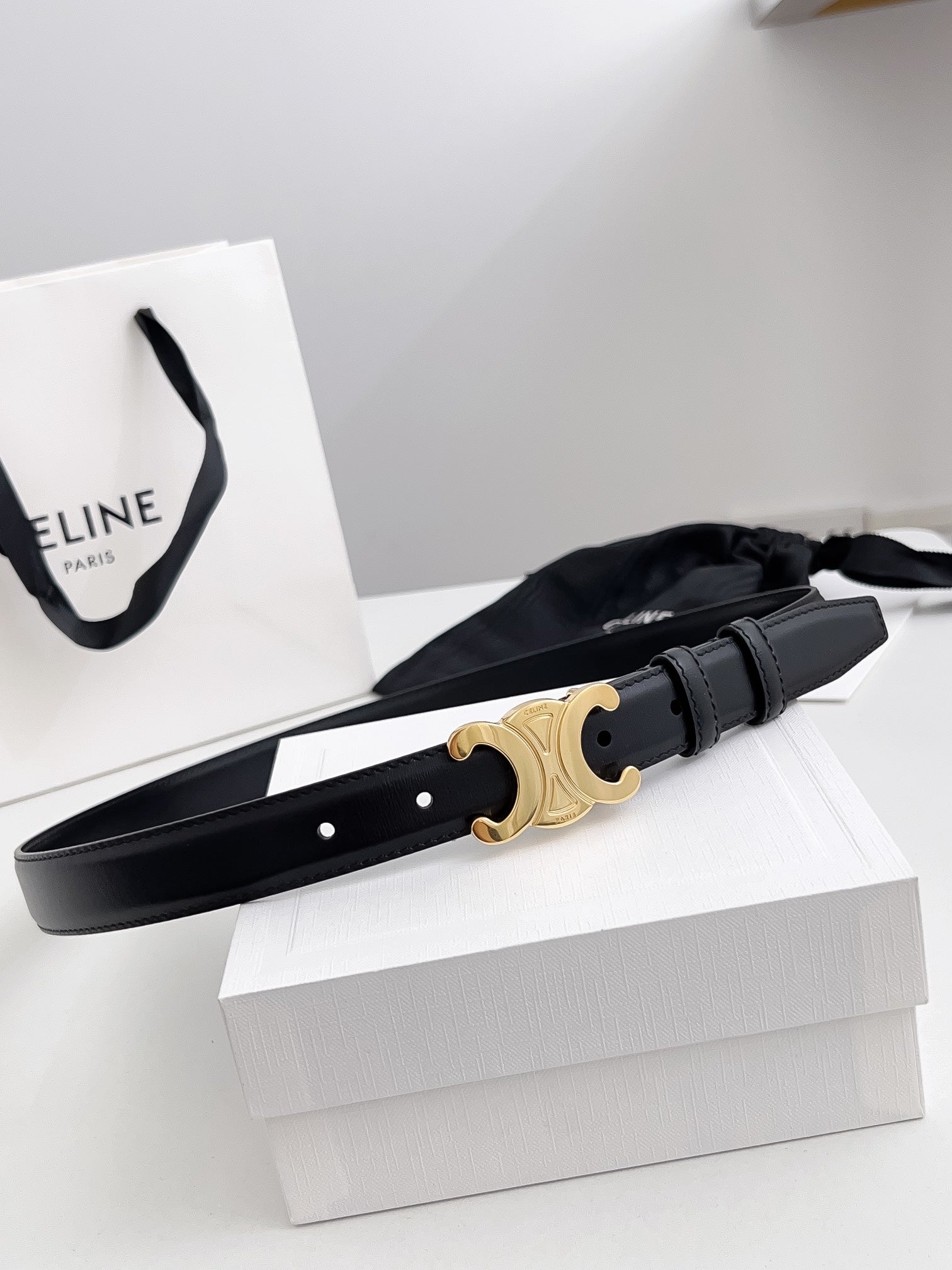 CELINE 26S BELT 25 MM IN BLACK CALFSKIN 672024