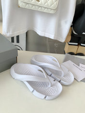 THONG SANDALS IN WHITE RUBBER