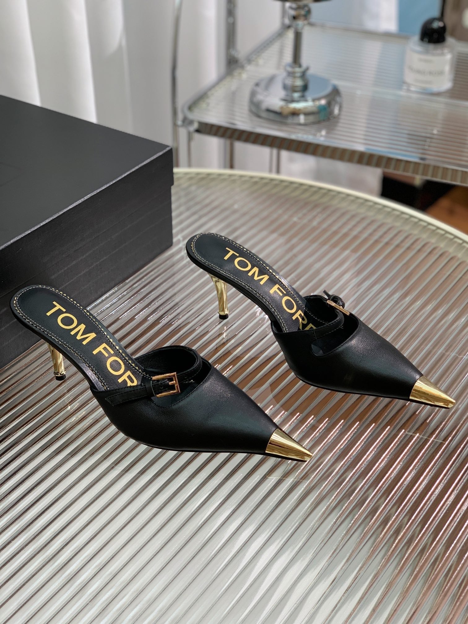 HIGH PUMP MULE 7 CM IN BLACK CALFSKIN