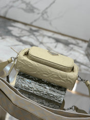 CAMERA BAG 23 IN CREAM WRINKLED LAMBSKIN