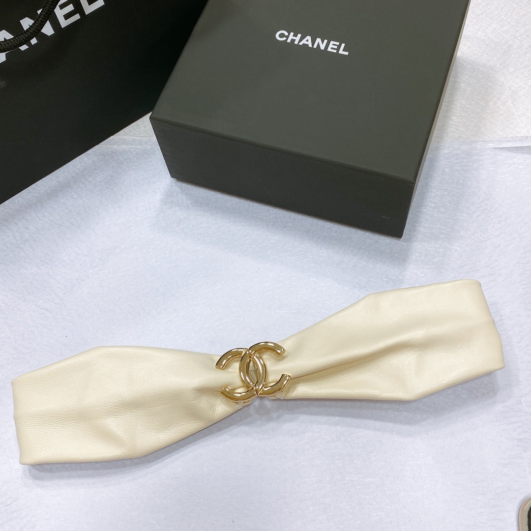 CHANEL 26S BELT 30 MM IN CREAM WHITE LAMBSKIN 662946