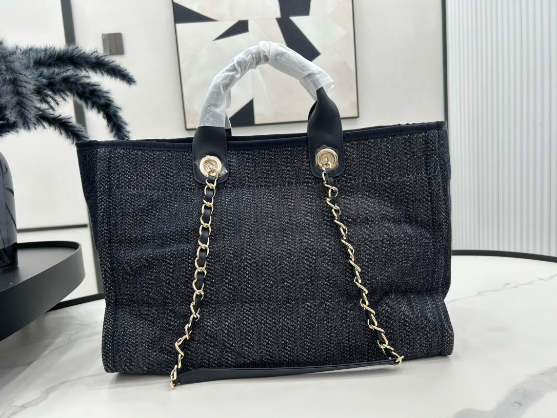 CC DEAUVILLE LARGE 38 TOTE BAG IN DARK NAVY CANVAS WITH WHITE LOGO EMBROIDERED