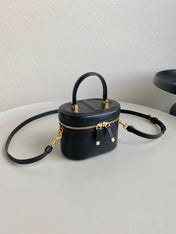 SIGNATURE VANITY 16 IN BLACK LAMBSKIN