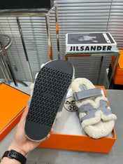 CHYPRE SLIPPERS IN BEIGE LAMB WOOL AND COOL GRAY SUEDE
