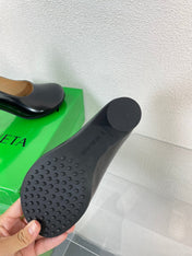 ATOMIC HIGH PUMP 9 CM IN BLACK CALFSKIN