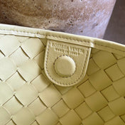 SARDINE 33 WITH CHAIN IN YELLOW CREAM LAMBSKIN