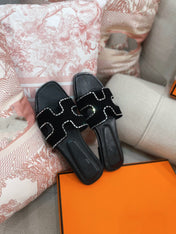 0ran Sandal Calfskin Rhinestone Black