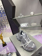 3XL SNEAKER IN ALL GRAY MESH AND POLYURETHANE