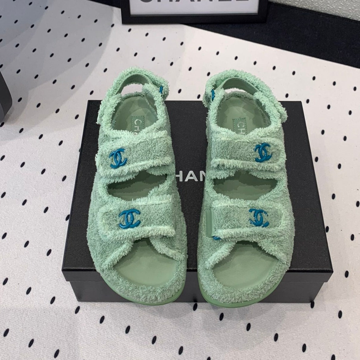 DAD SANDALS PLATFORM IN MINT GREEN FUR