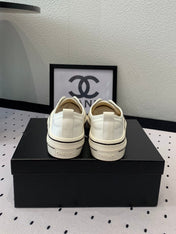 LACELESS SNEAKERS PLATFORM IN WHITE CANVAS