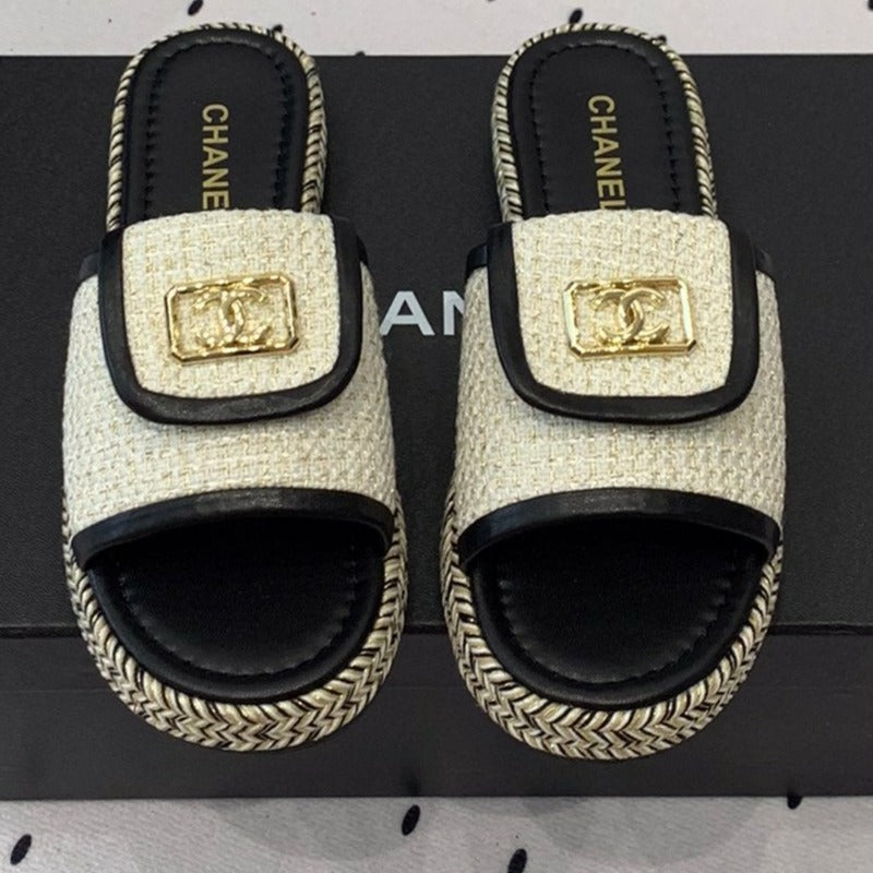 Double CC Women New Trendy Calfskin Slippers White Black