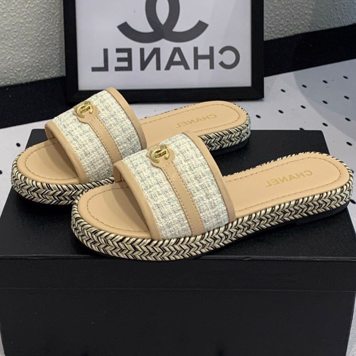 Double CC Women Beige Cream/ White Slippers Calfskin