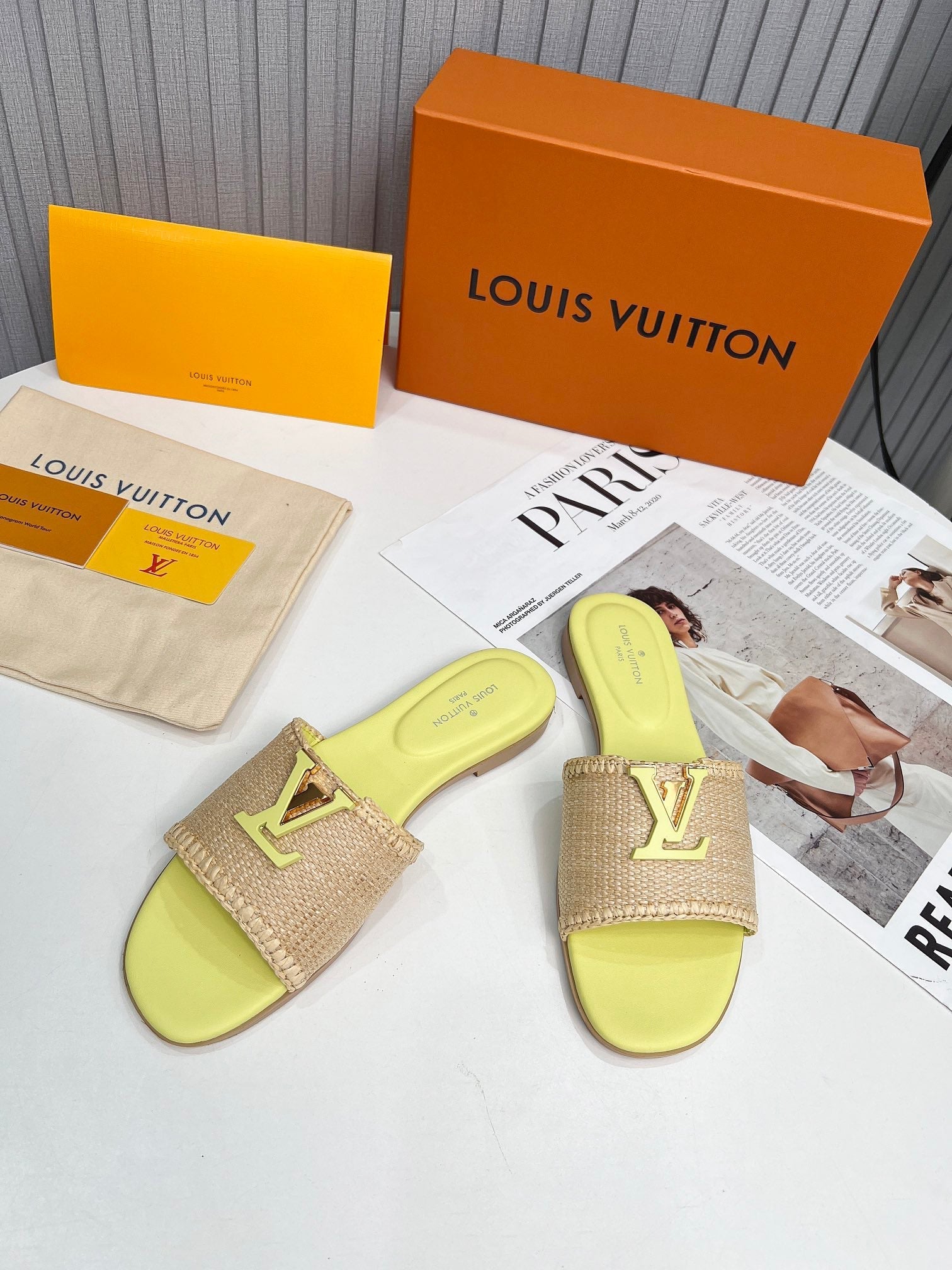 LV 26S FLAT SLIDES IN LIGHT YELLOW CALFSKIN AND BEIGE RAFFIA