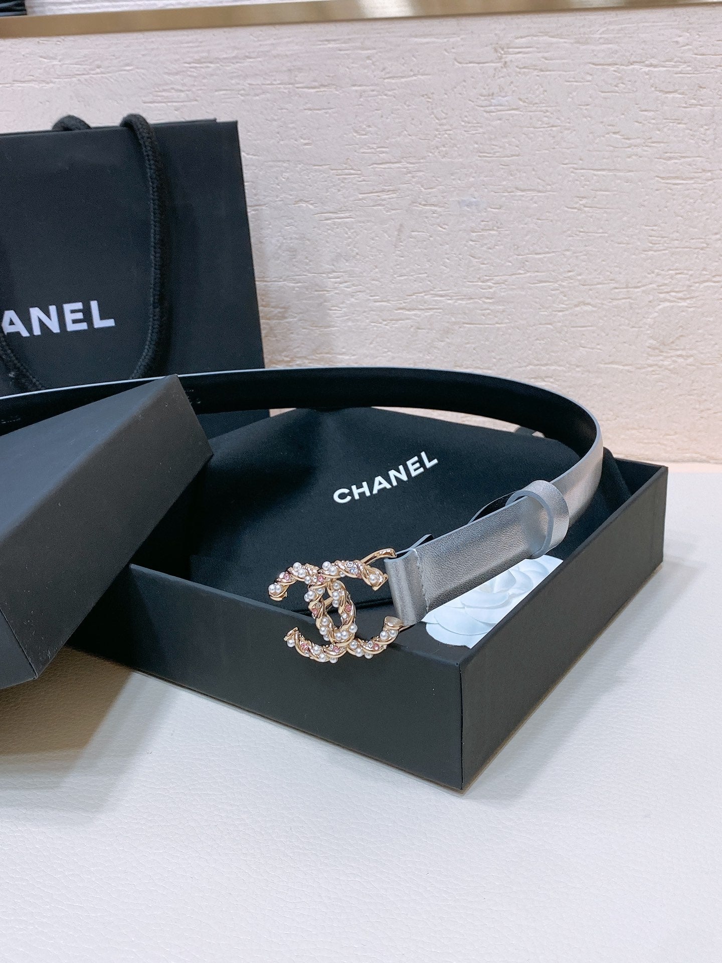CHANEL 26S BELT 20 MM IN SILVER CALFSKIN 655209