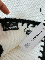 CHANEL 25S SCARF 200 IN CASHMERE 740364