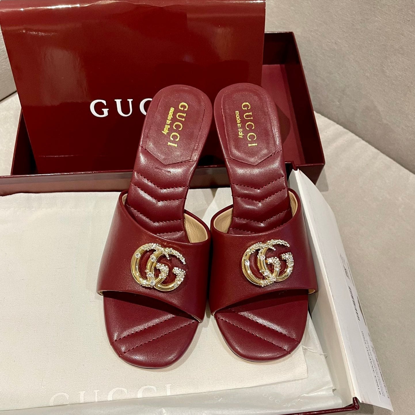 GG HIGH HEELS 70 IN RED LAMBSKIN GOLD HARDWARE WITH CRYSTALS