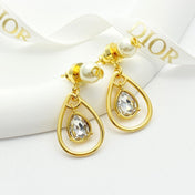 CD 26S PEARL STUD TEARDROP CRYSTAL DROP EARRINGS IN GOLD METAL 631774