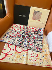 CHANEL 25S SCARF 90 IN SILK TWILL 700818
