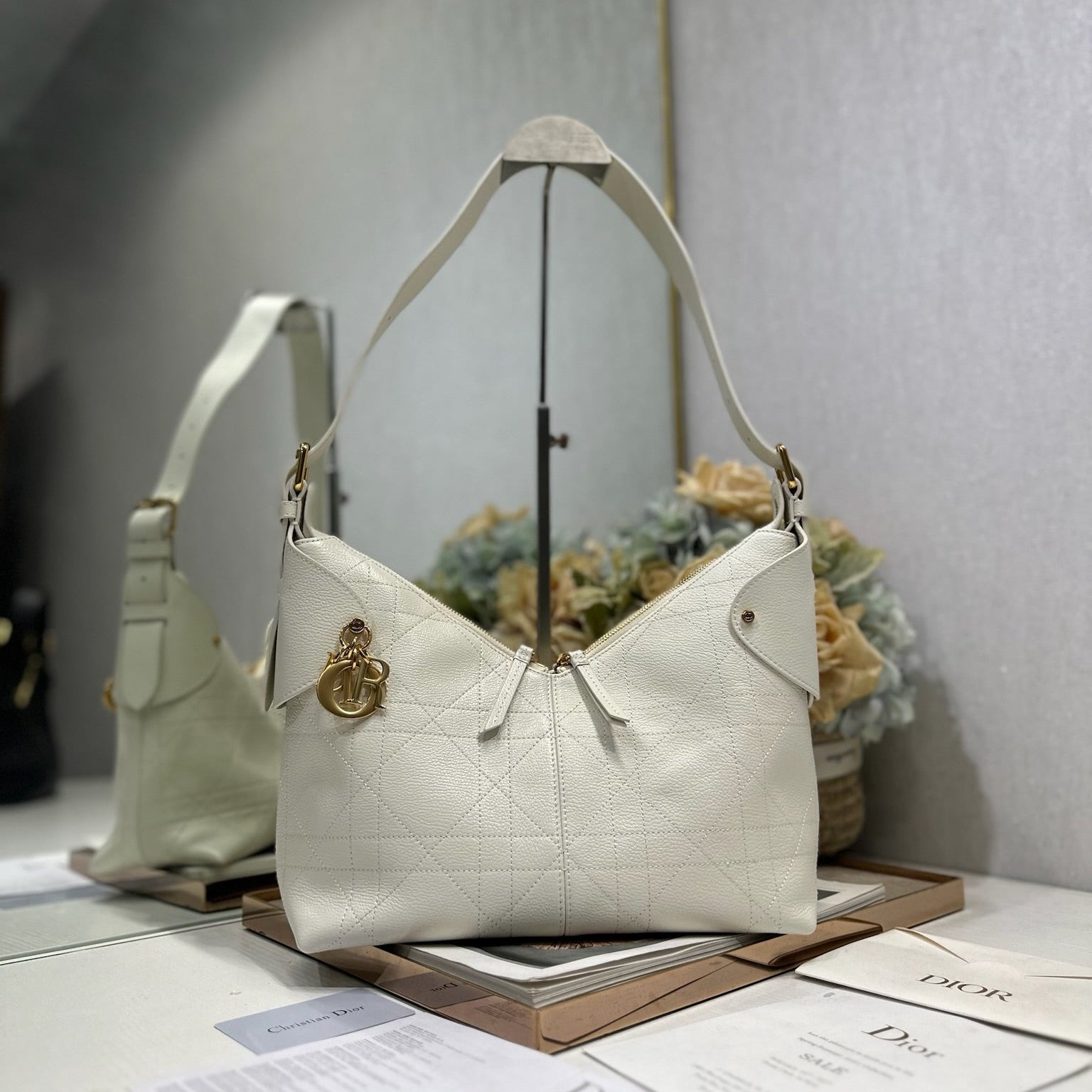 DIOR 26S VOYAGE BAG 28 IN CREAM WHITE CALFSKIN