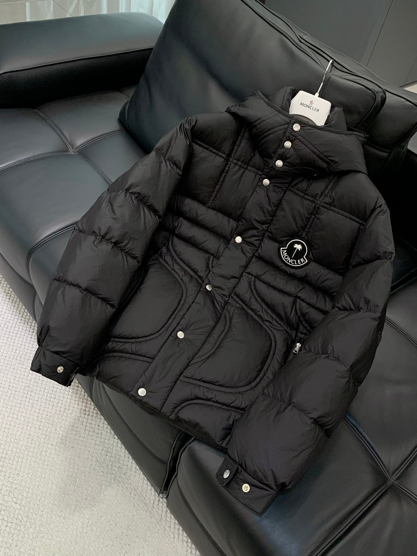 MONCLER 25S DOWN JACKET 395