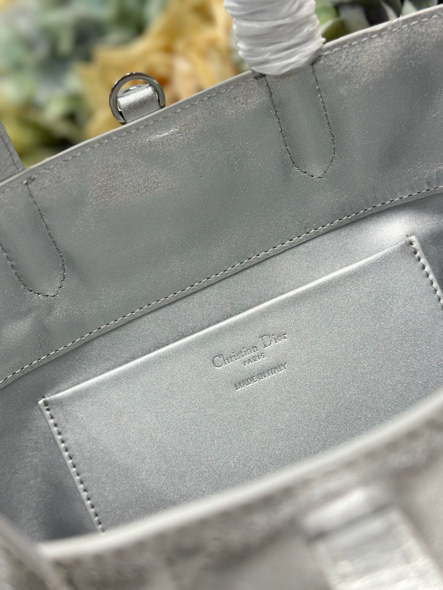 DIOR 26S TOUJOURS BAG 23 IN SILVER CALFSKIN