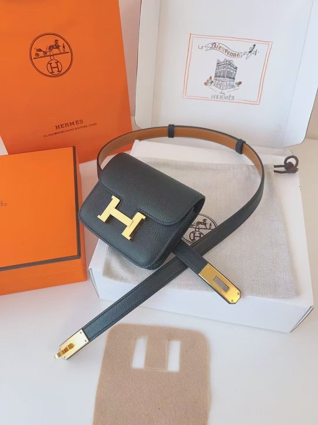 HM KELLY CONSTANCE SLIM WALLET BELT IN BLACK CALFSKIN GOLD HARDWARE