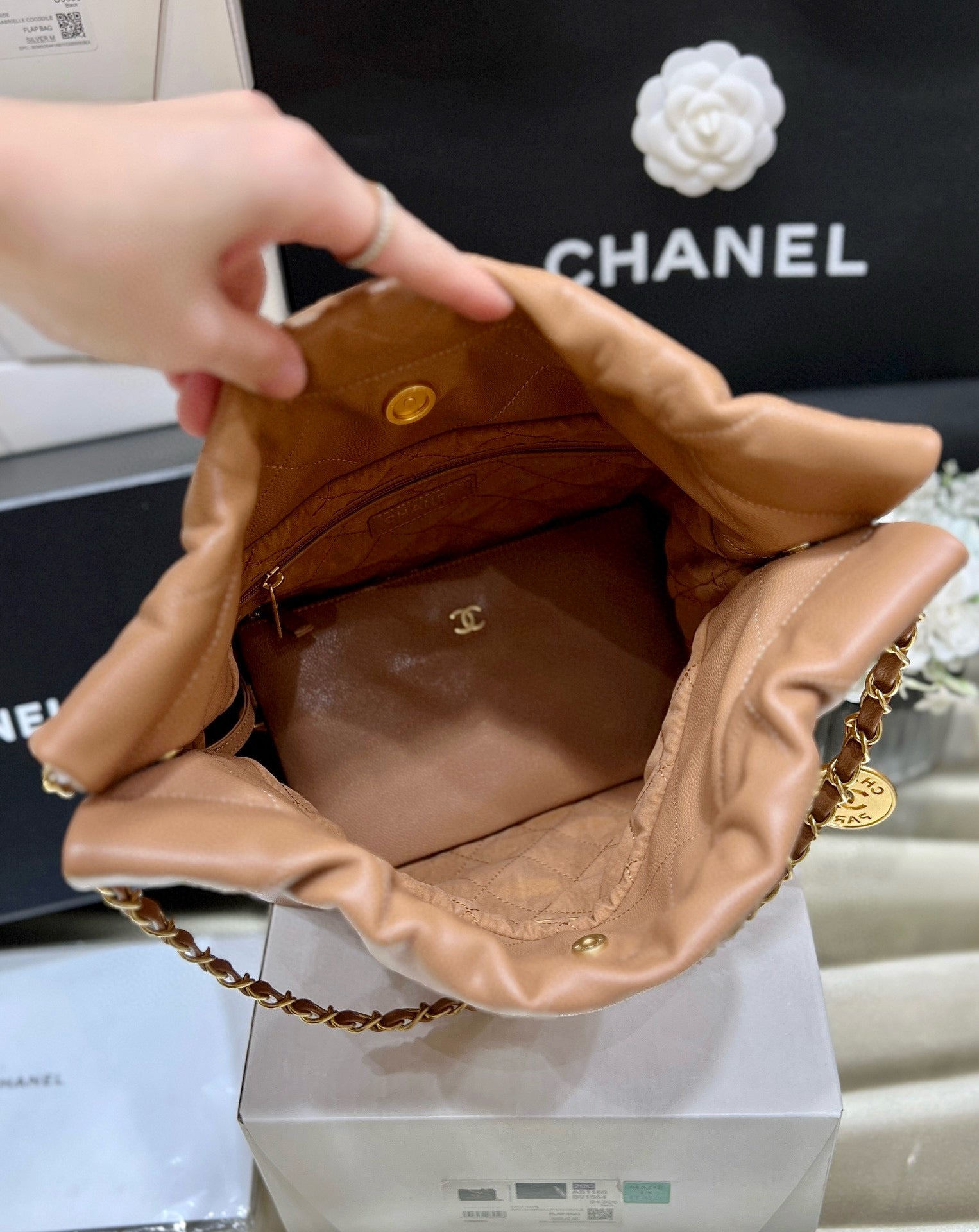 GABRIELLE  HOBO BAG 35 IN CAMEL BROWN GRAINED CALFSKIN