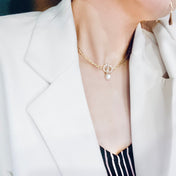 CD THREE-LAYER CHAIN CD PEARL NECKLACE