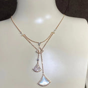 DREAM NECKLACE  3 MOTIF WHITE MOP DIAMOND