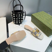GG MATELASSÉ CANVAS SLIDES GREEN LOGO