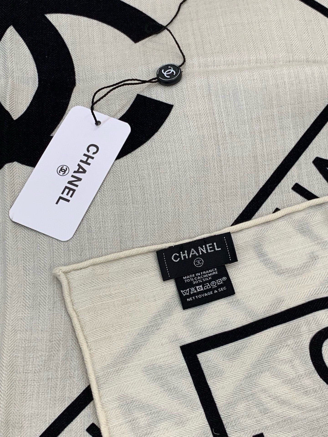CHANEL 26S SCARF 135 IN CASHMERE AND SILK 306134