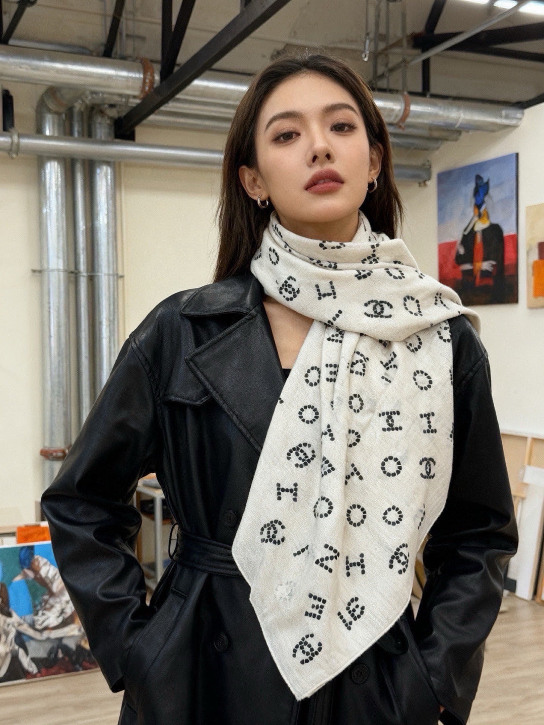 CHANEL 26S SCARF 135 IN CASHMERE AND SILK 309322